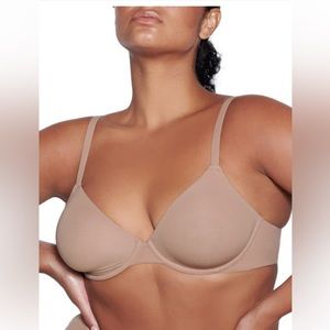 Skims underwire bra 34c
